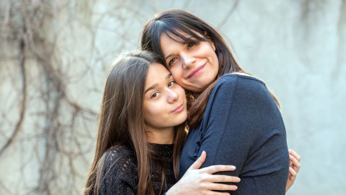 Cara Ibu Menghadapi Pacar Si Anak Remaja- Figur stabil