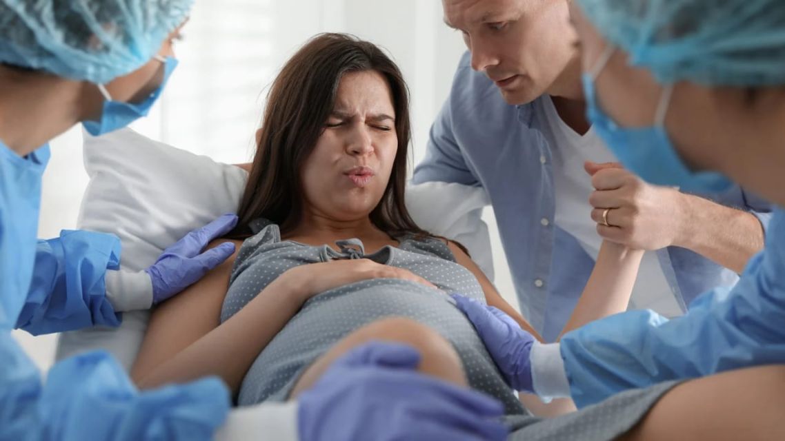 6 Tips Melahirkan Minim Drama ala Gen Z: Tenang, Nyaman, dan Tetap Powerful 17 melahirkan minim drama ala gen z-proses melahirkan normal