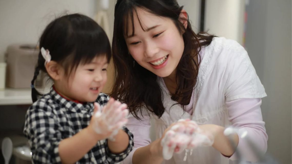 mencegah balita cacingan-cuci tangan yang benar