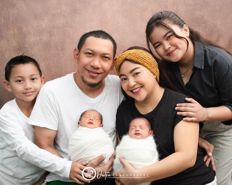 potret mpok alpa dengan keluarga