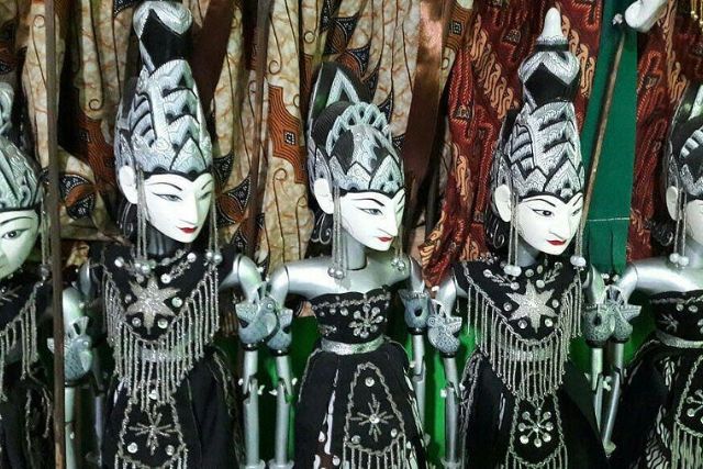 wayang golek di bogor