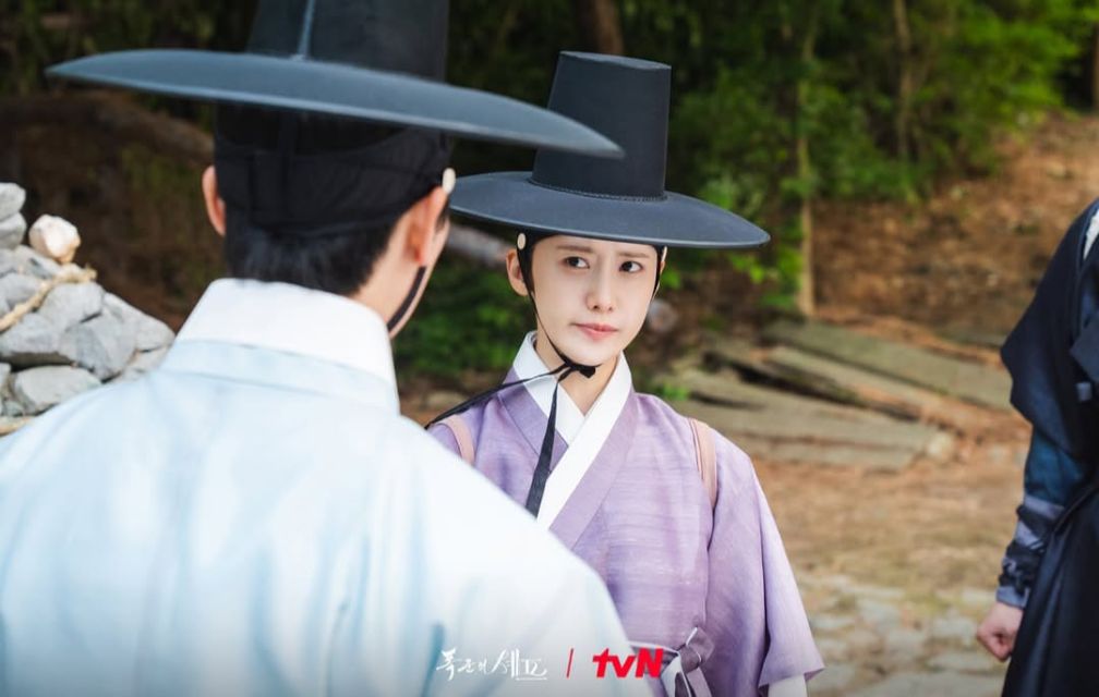 23 Momen Romantis Yoona dan Chaemin di Bon Appetit, Your Majesty Penuh Chemistry 66 raja memutuskan menemani je-yeong