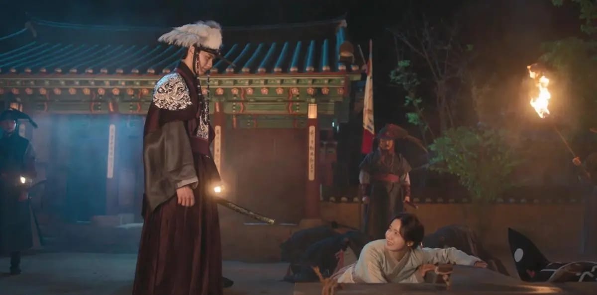 23 Momen Romantis Yoona dan Chaemin di Bon Appetit, Your Majesty Penuh Chemistry 55 Momen Romantis Yoona dan Chaemin di Drakor Bon Appetit, Your Majesty -Raja Iseng