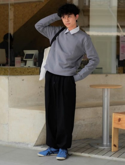kemeja putih, sweater dan wide leg pants