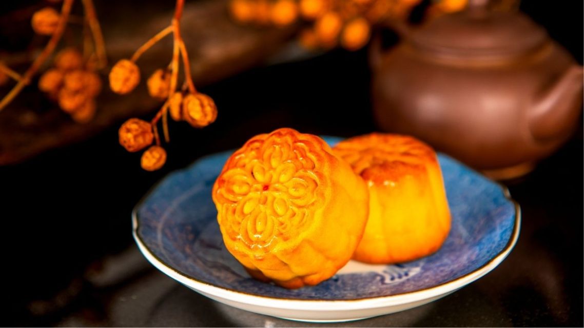 Mooncake: 10 Fakta Unik & Resep Legendaris yang Bikin Ketagihan di 2025 14 mooncake-Tiong Ciu
