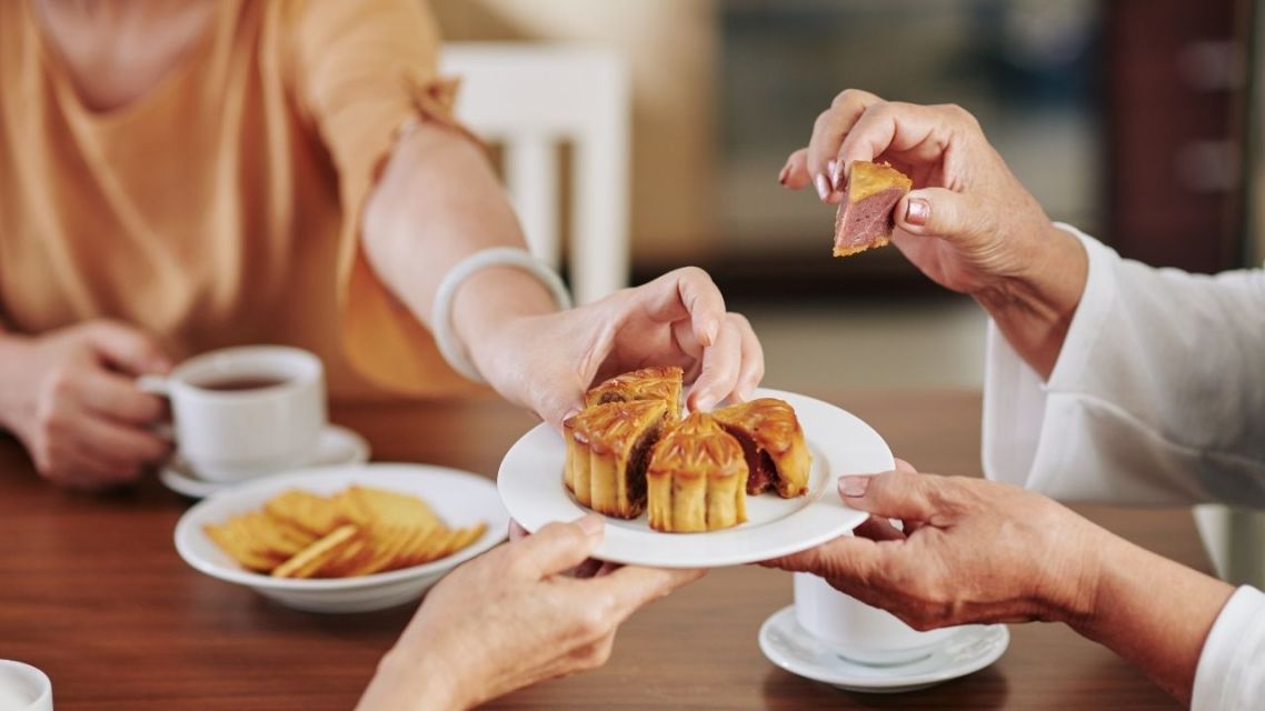 Mooncake: 10 Fakta Unik & Resep Legendaris yang Bikin Ketagihan di 2025 15 lambang persatuan