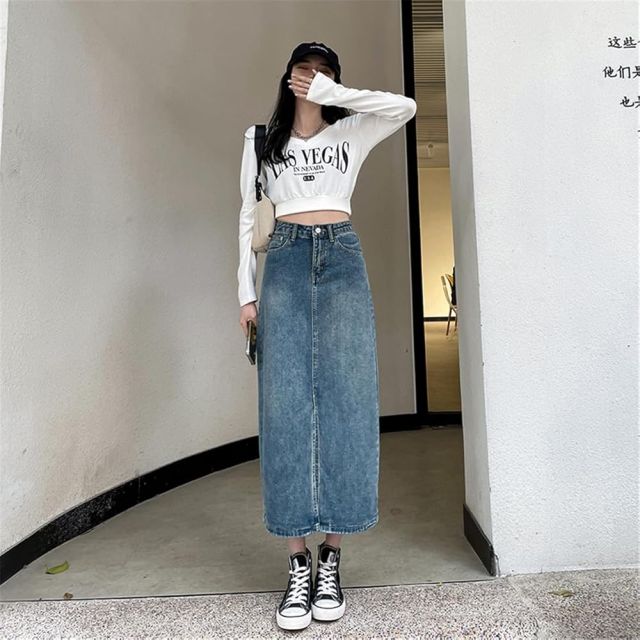 crop shirt dan rok midi denim