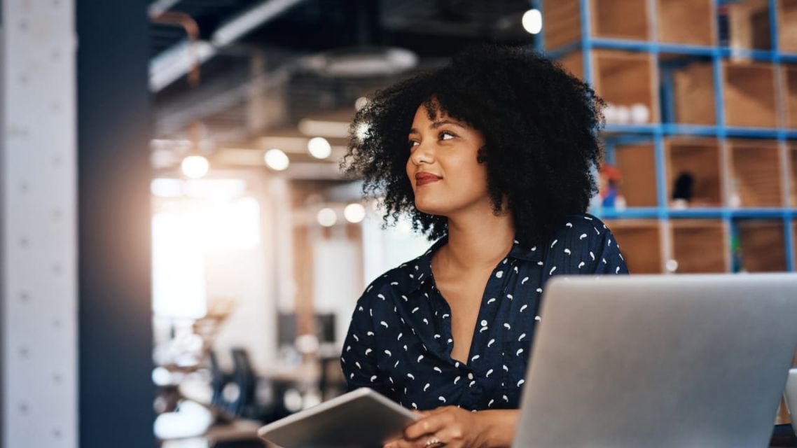 gerak-gerik wanita menyukai pria-tatapan mata
