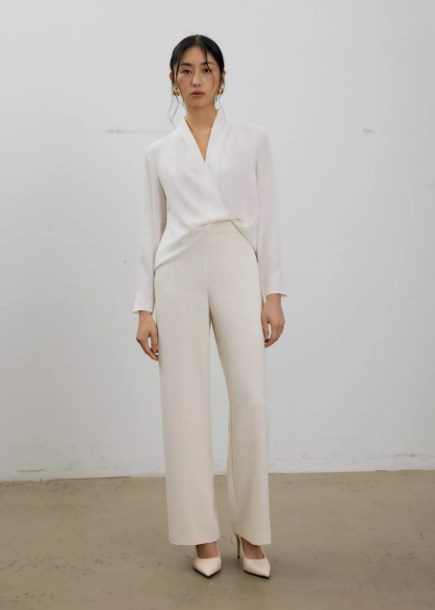 ide blouse putih dan celana wide leg