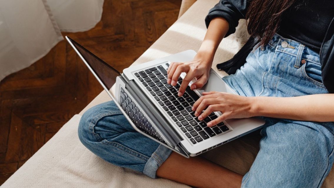 Jangan Sampai Salah, Ini 7 Cara Memilih Laptop Terbaik Sesuai Kebutuhan Kamu!