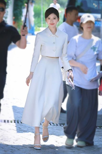 8 Ide Outfit ala Zhao Lusi di Love's Ambition Ini Jadi Inspirasi Fashion Kekinian!