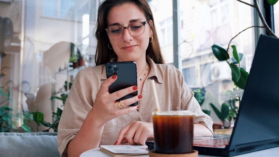 contoh kata-kata buat orang yang suka ngurusin hidup orang lain-medsos