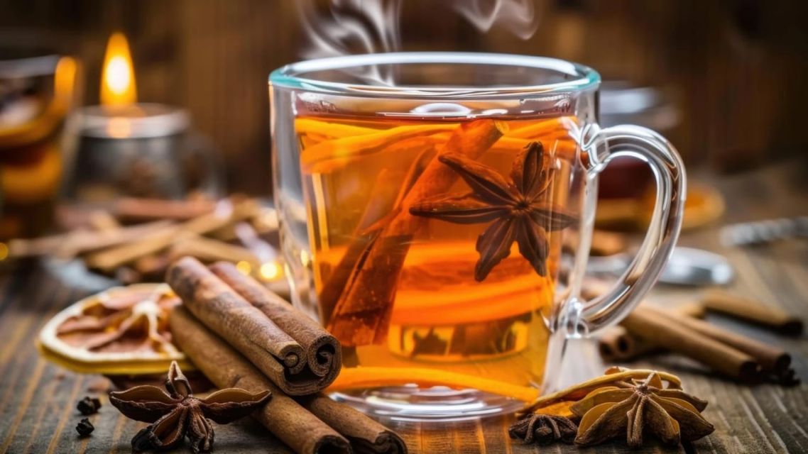 8 Ramuan Minuman Herbal Penurun Berat Badan yang Efektif & Aman untuk Perut Lebih Ramping 20 Teh kayu manis