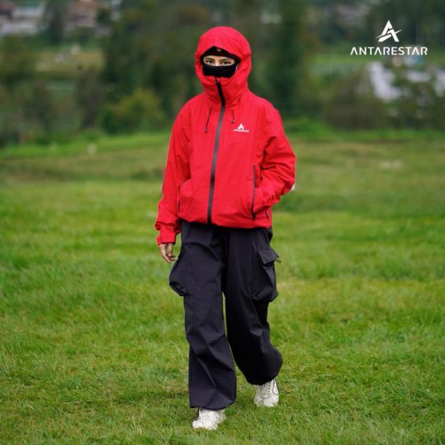 9 Jaket Mendaki Gunung yang Tahan Angin dan Air!