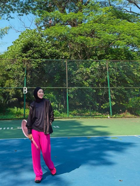 9 Model Outfit Olahraga Hijab yang Cocok dengan Style Kamu! 26 9 Model Outfit Olahraga Hijab yang Cocok dengan Style Kamu!