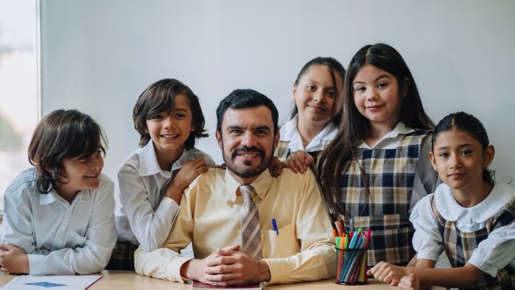 KPAI Ambon: Kebijakan & Kontribusi dalam Melindungi Anak di Kota Ambon dan Maluku