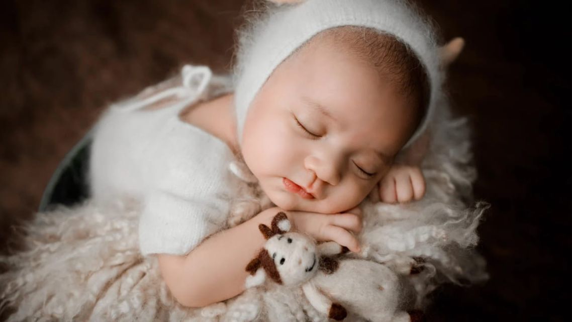 100+ Nama Bayi Perempuan Modern Paling Aesthetic, Super Elegan & Penuh Makna! 13 Nama Bayi Perempuan Modern Bernuansa Elegan & Premium (European-Inspired)