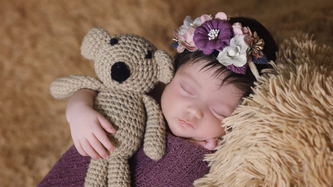 100+ Nama Bayi Perempuan Modern Paling Aesthetic, Super Elegan & Penuh Makna! 16 Nama Bayi Perempuan Modern Bertema Soft & Feminine (Sweet & Gentle)