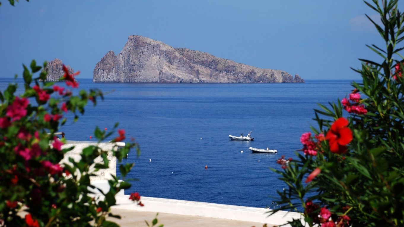 Sicily Lifestyle: A Guide to Trends, Cinema, and Luxury Tours 7