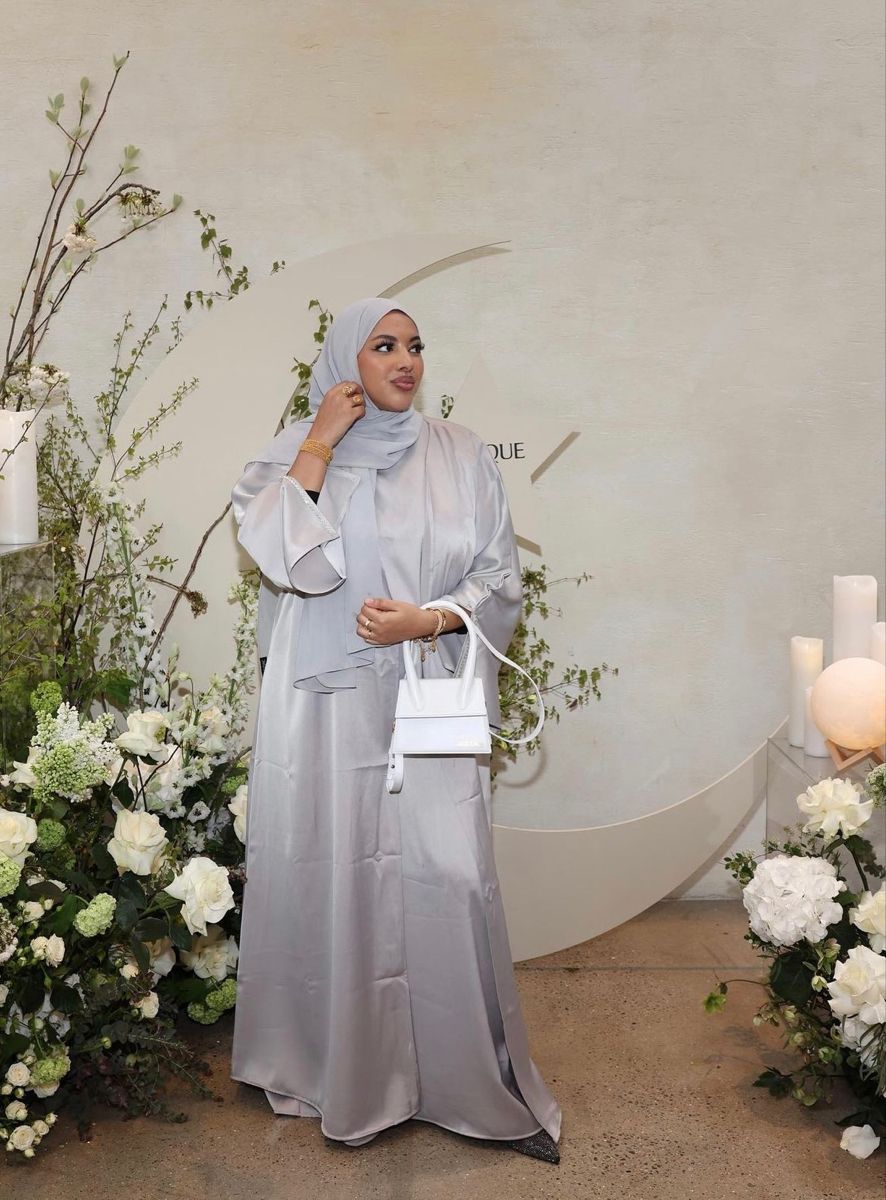 7 Warna Baju Lebaran 2026 yang Elegan & Cocok untuk Semua Usia! 10