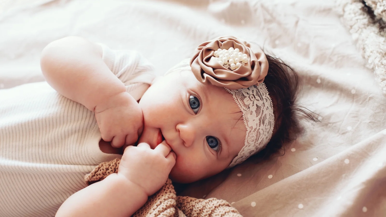 110 Nama Bayi Perempuan Imut dan Cantik yang Penuh Makna 10 Nama Bayi Perempuan Imut dan Cantik Islami
