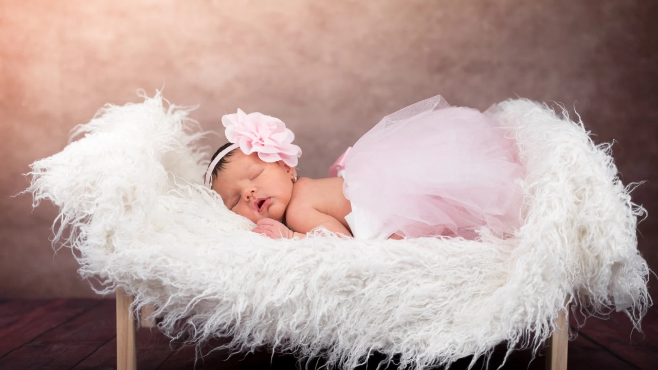 110 Nama Bayi Perempuan Imut dan Cantik yang Penuh Makna 17 Gabungan Nama Bayi Perempuan Imut dan Cantik (3 Kata & Bermakna)