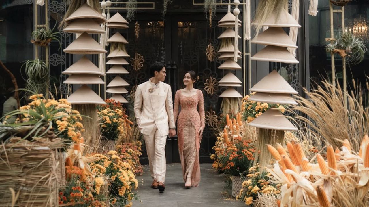 11 Fakta Menarik Syifa Hadju Dipinang El Rumi, Selangkah Lagi Menuju Pernikahan #thELastforSYIFA 13 Tema Intimate Bernuansa Alam di Hutan Kota by Plataran, Senayan