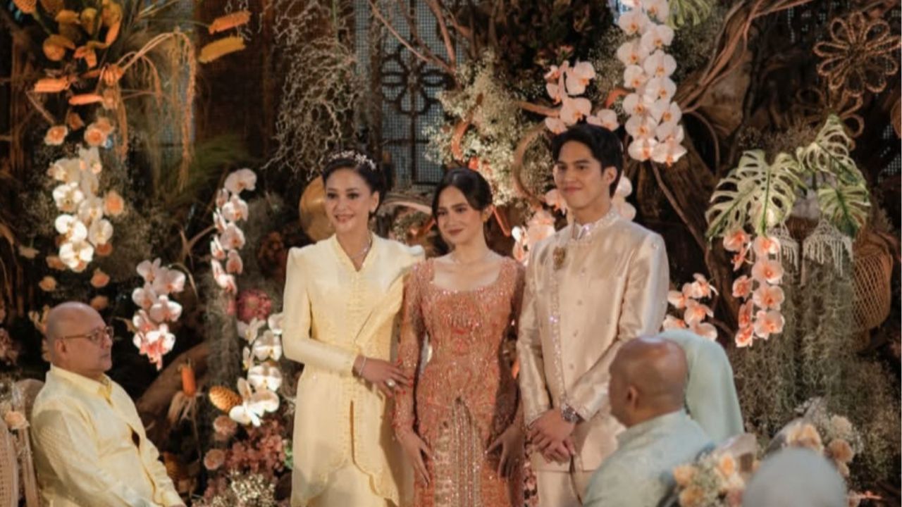 11 Fakta Menarik Syifa Hadju Dipinang El Rumi, Selangkah Lagi Menuju Pernikahan #thELastforSYIFA 16 perkenalan keluarga