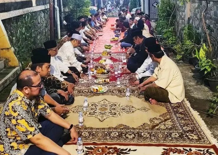 4 Contoh Undangan Halal Bihalal Singkat yang Sopan 6 undangan halal bihalal keluarga besar