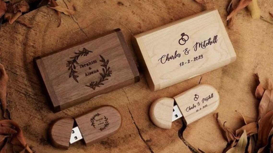 15 Ide Kado Valentine Out of the Box, dari yang Sederhana, Berkesan hingga Membuat Momen Valentine Lebih Personal 19 Flashdisk Custom Berisi Playlist + Memori Visual