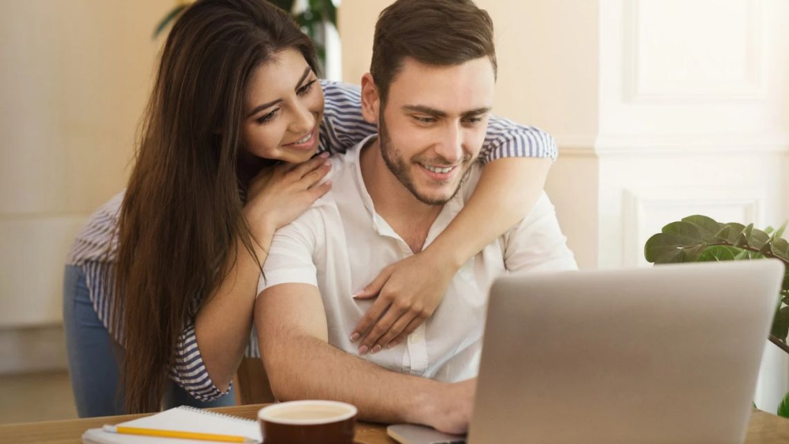 9 Realita Emosional Cinta dan Ambisi dalam Pernikahan yang Menguji Hubungan Modern 18 Transparansi Finansial dan Karier Membuat Hubungan Aman
