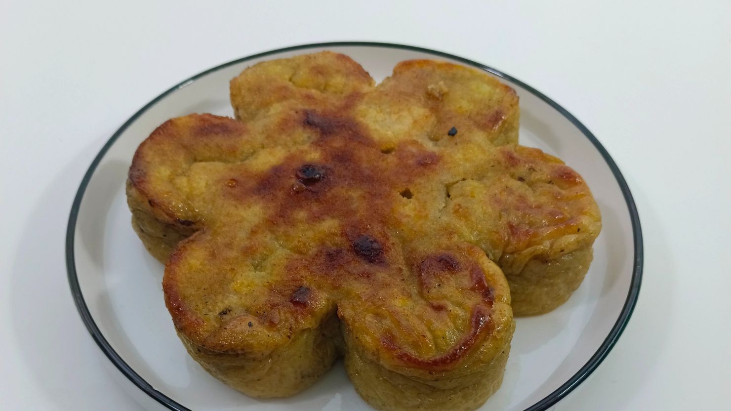 10 Oleh-Oleh Khas Batam yang Cocok untuk Keluarga di Rumah 14 hipwee-Bingka bakar