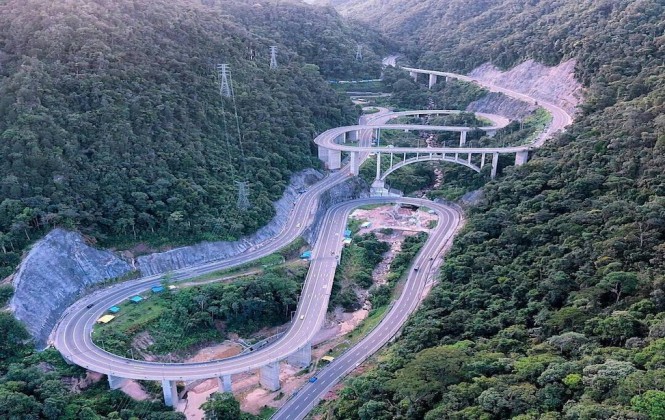 8 Tempat Wisata di Payakumbuh yang Bikin Betah 16 hipwee-Kelok_9_HPN