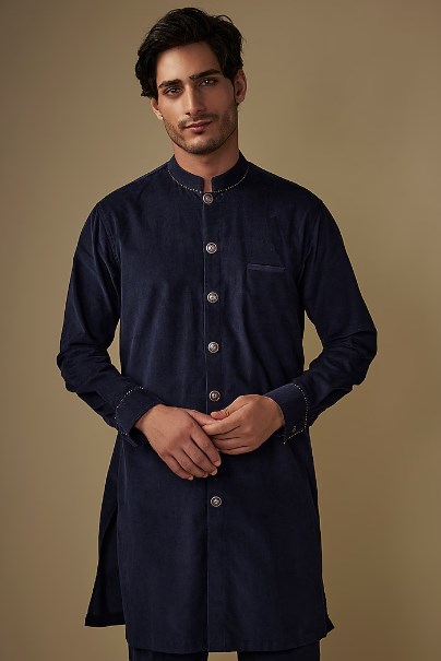 7 Baju Lebaran Pria Keren untuk Tampil Menawan di Hari Raya 10 kurta corduroy