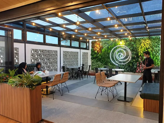 hipwee-Moeara Eatery