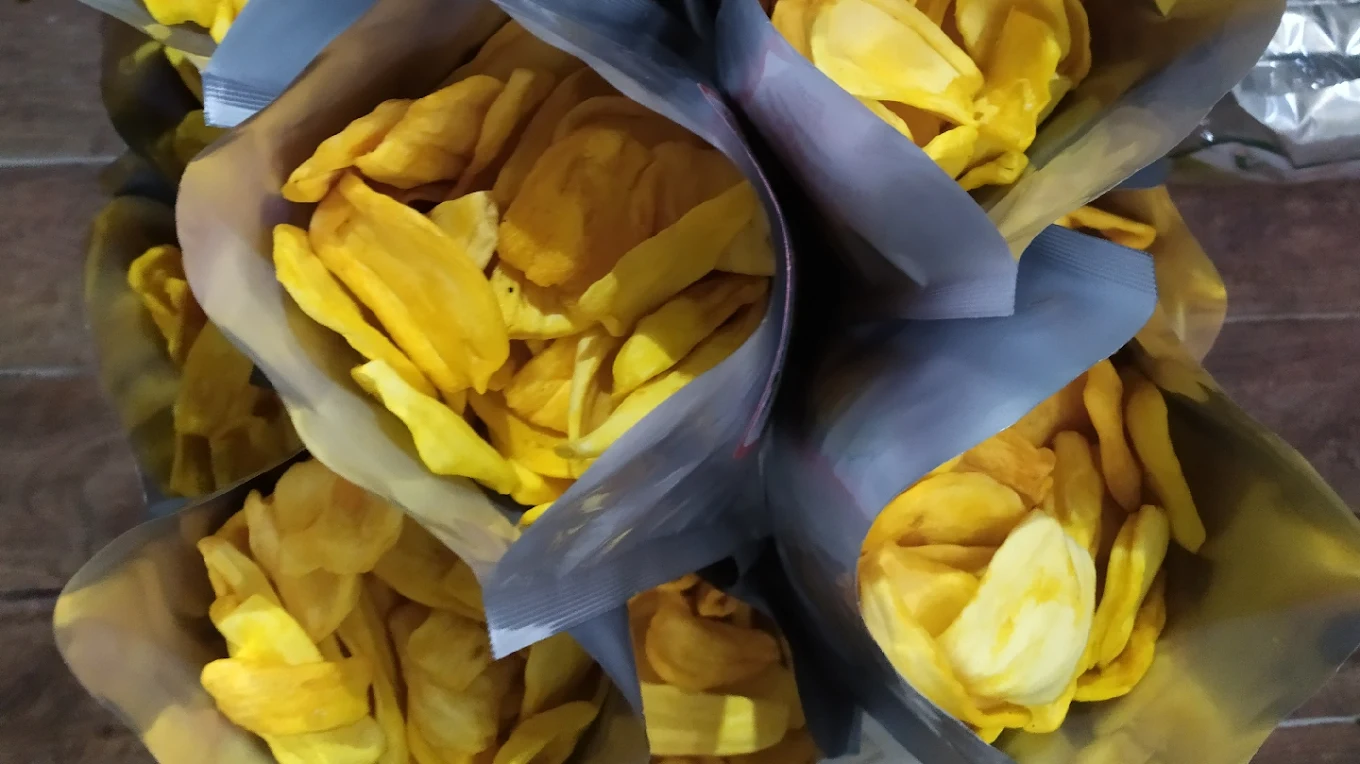 hipwee-Oleh-oleh khas Malang Keripik Apel