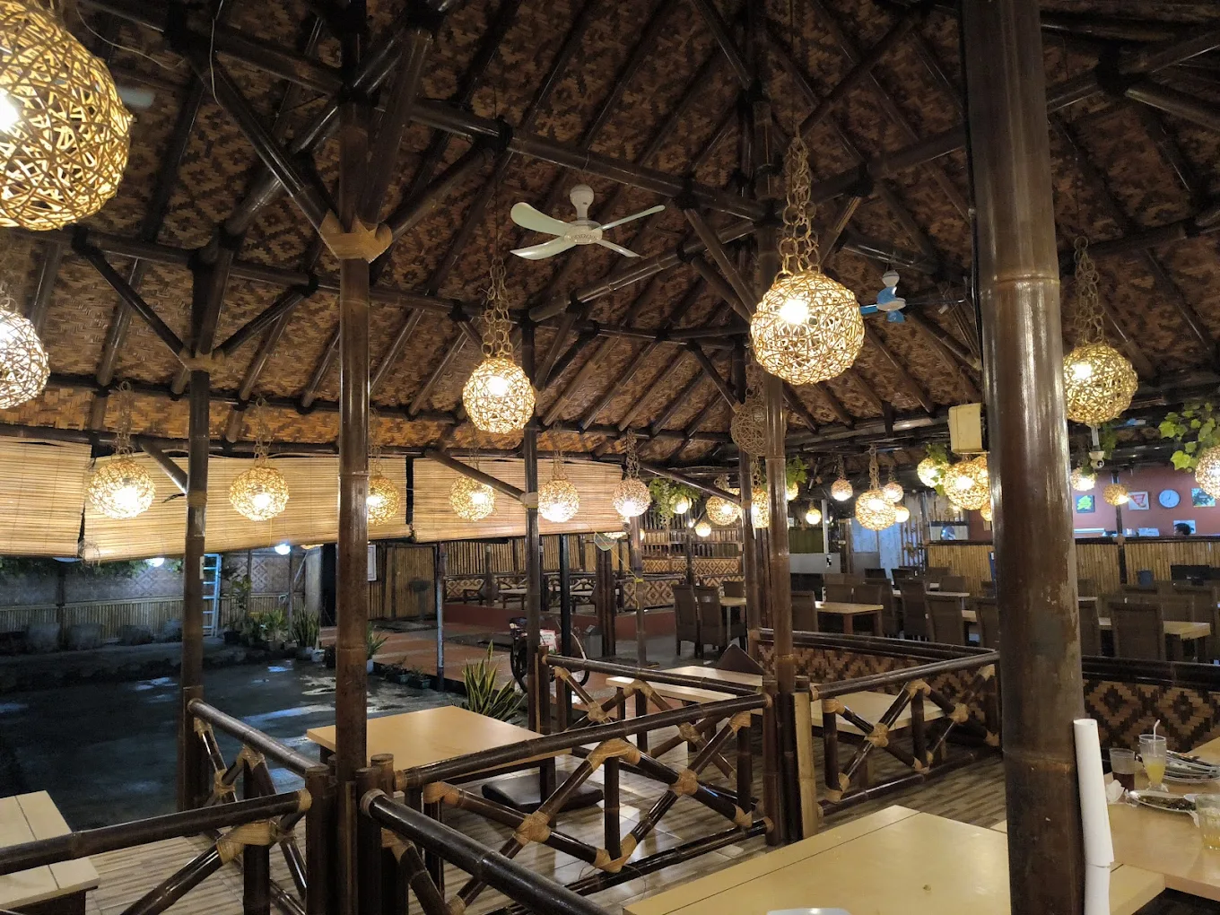 hipwee-Rekomendasi tempat bukber di Bekasi Resto Gandari Jatiasih