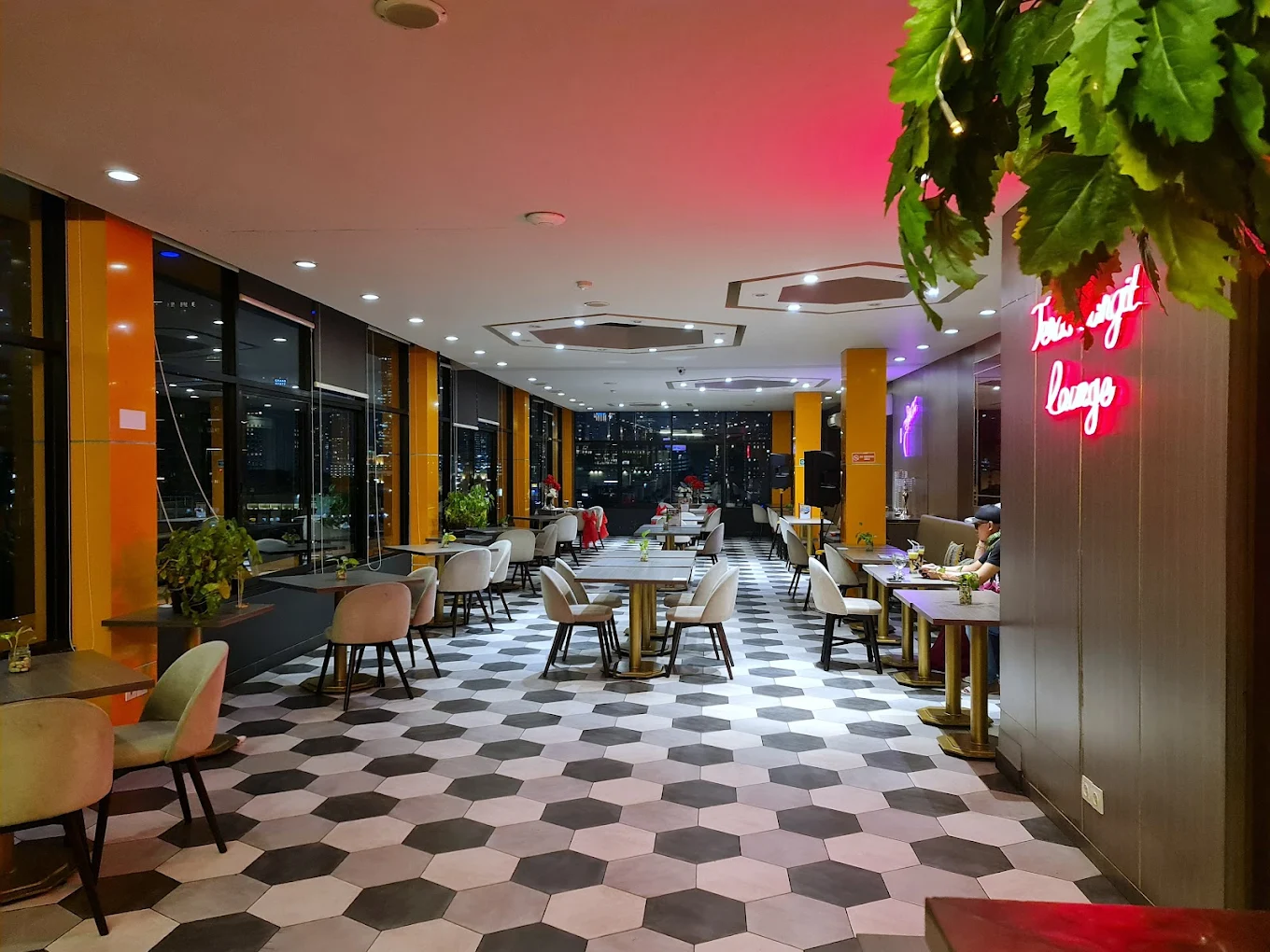 hipwee-Rekomendasi tempat bukber di Jakarta Pusat Teras Langit by Arthama Hotel