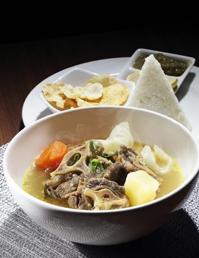 hipwee-Rekomendasi tempat bukber di Karawang Brits Hotel Karawang