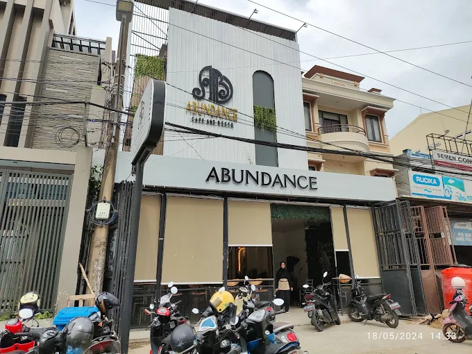 hipwee-Rekomendasi tempat bukber di Samarinda abundance cafe