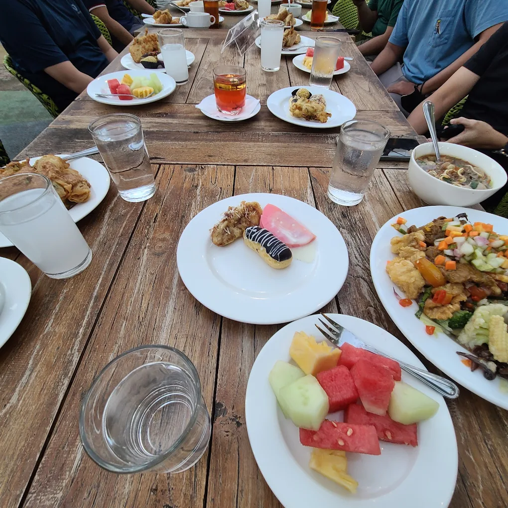 hipwee-Tempat bukber di Cilegon Kampoeng Aer Greenotel Cilegon