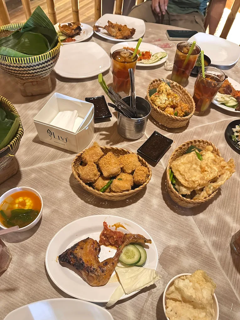 hipwee-Tempat bukber di Cilegon Kampung Kecil Cilegon