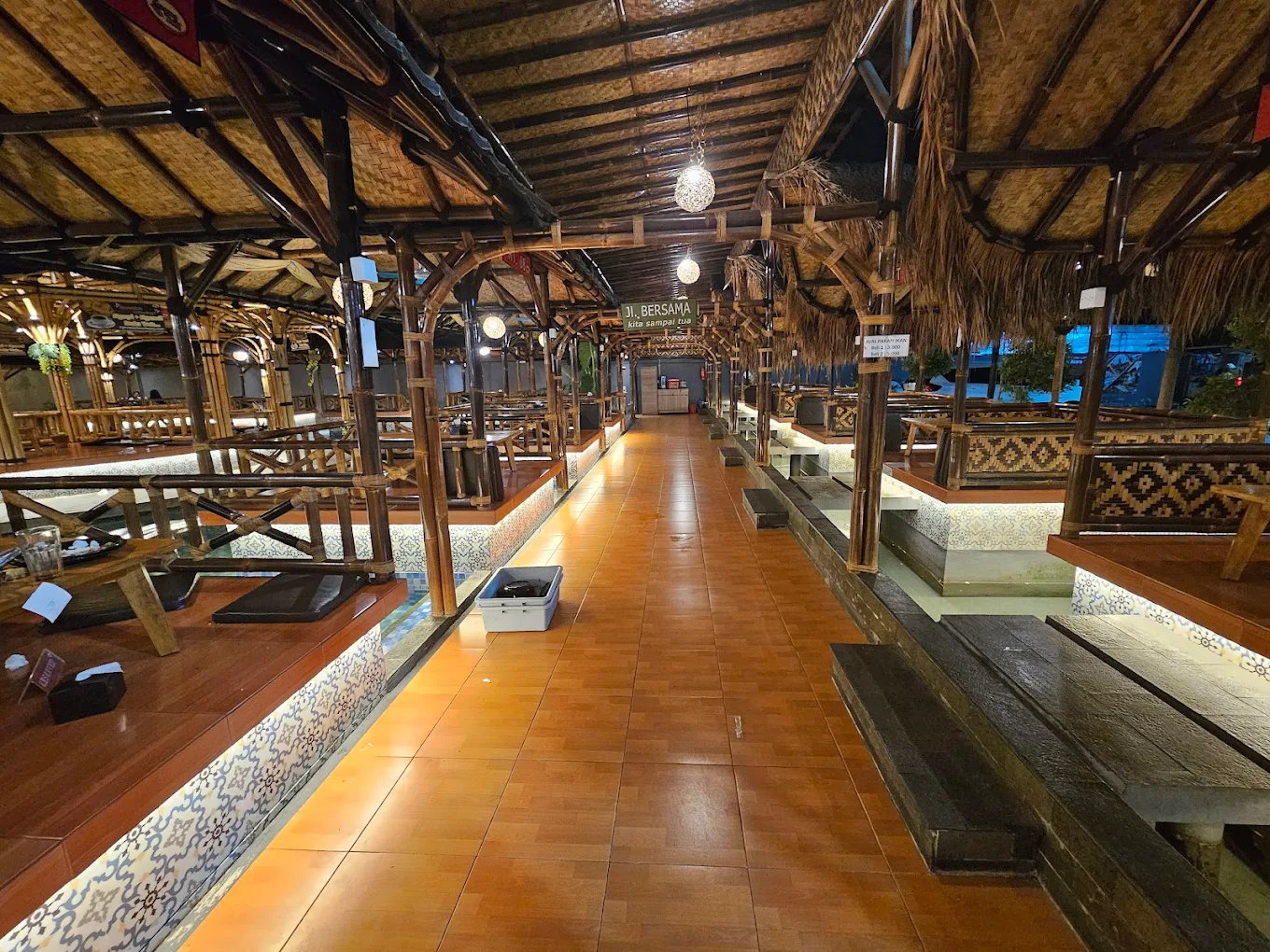 hipwee-Tempat bukber di Cirebon Kampung Kecil Cirebon