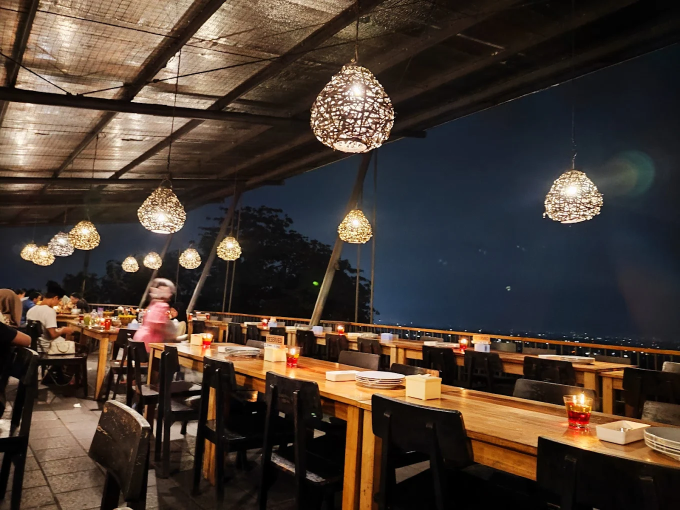 hipwee-Tempat bukber di Cirebon RM Klapa Manis