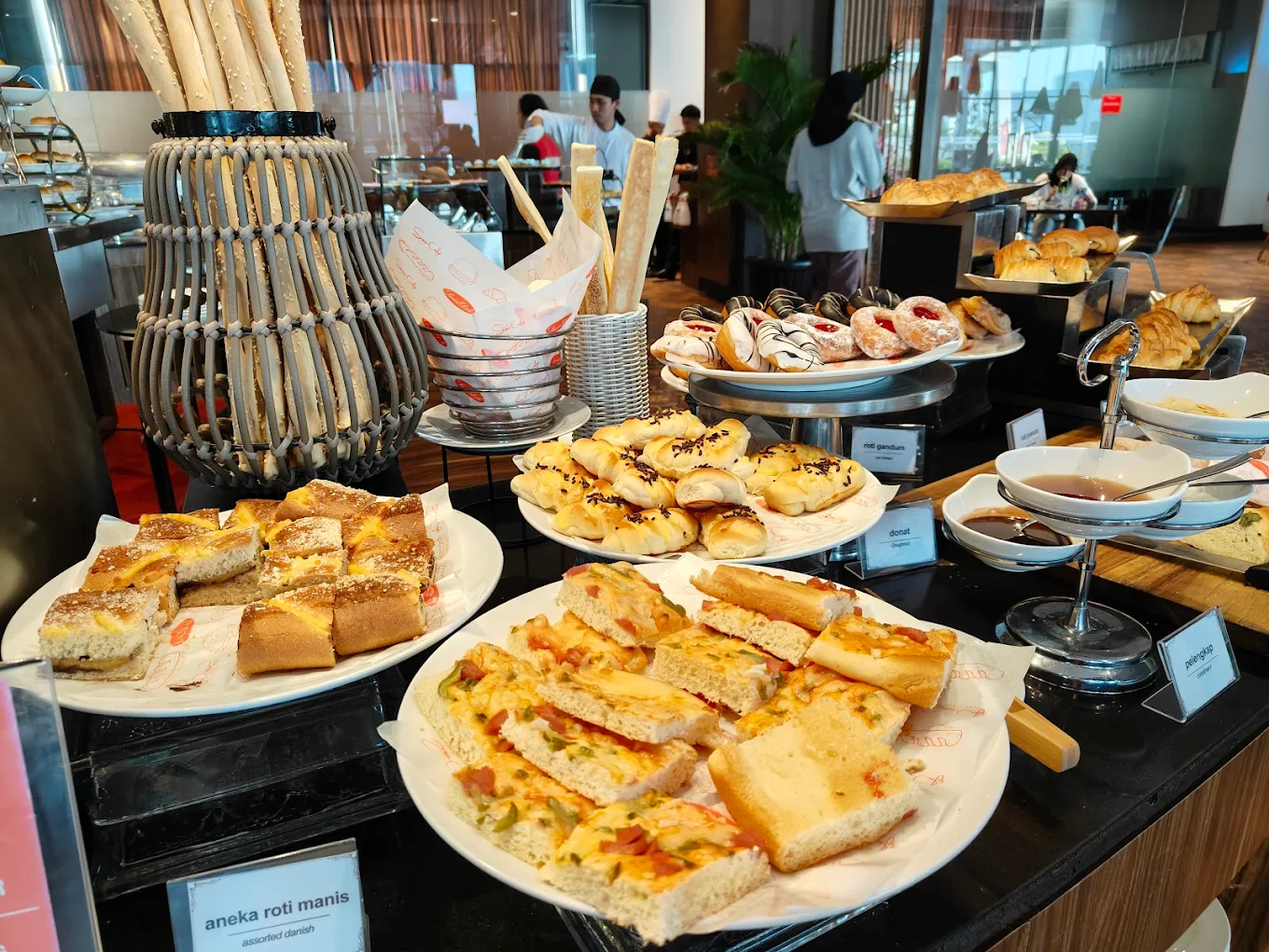 hipwee-Tempat bukber di Cirebon Swiss Bell Cirebon