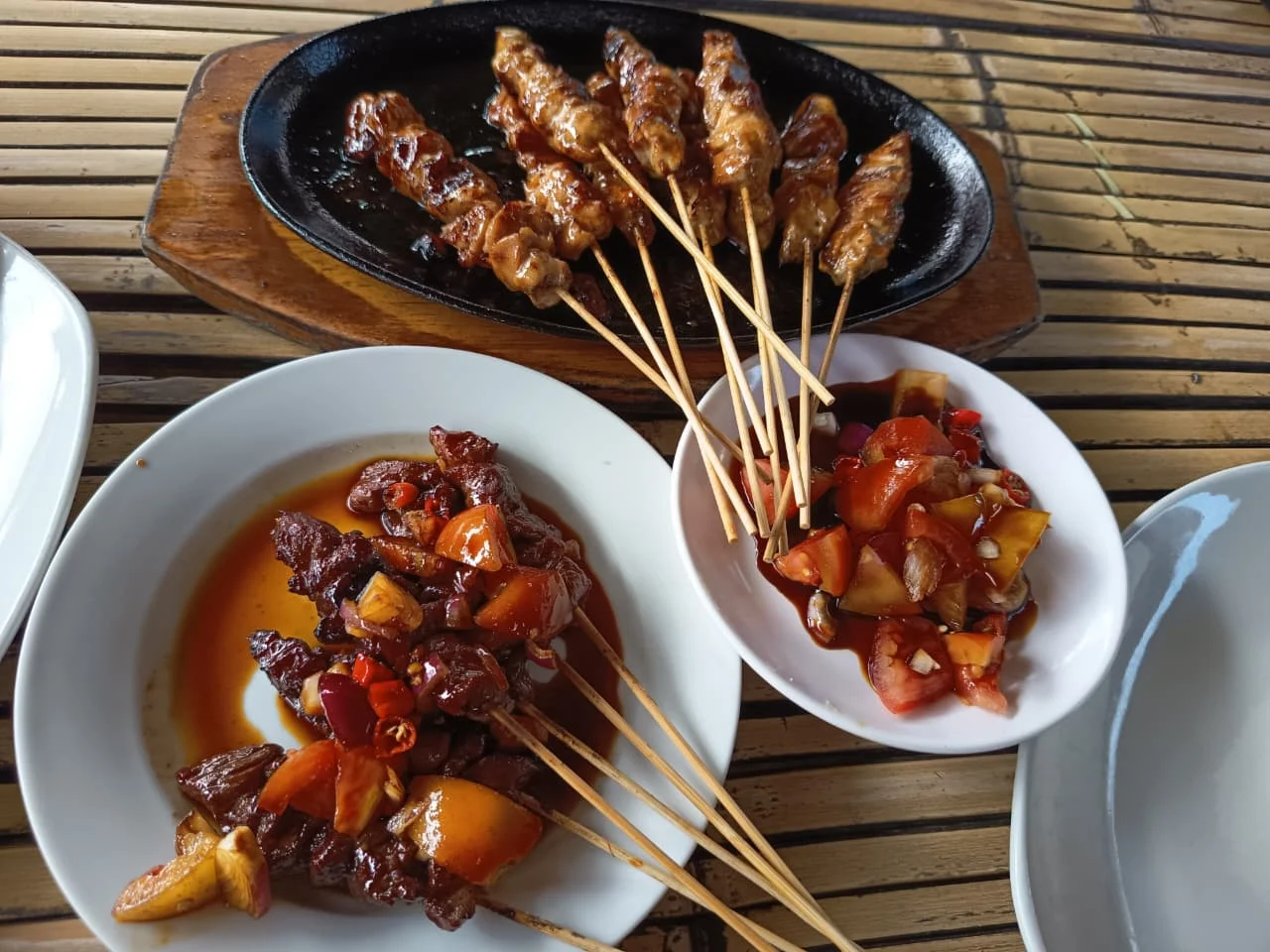 hipwee-Tempat bukber di Garut Domba House Laminingrat