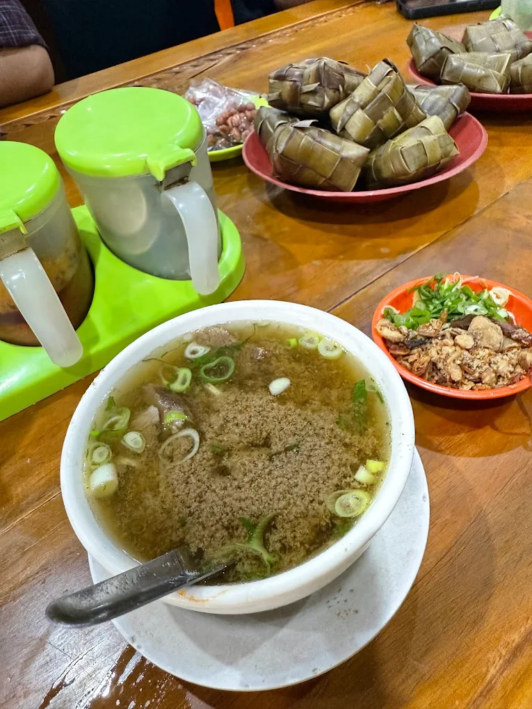 hipwee-Tempat bukber di Makassar Aroma Coto Gagak Foto oleh Ema Kartika