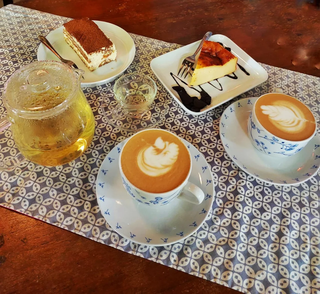 hipwee-Tempat bukber di Salatiga 1915 Arts Koffie Huis