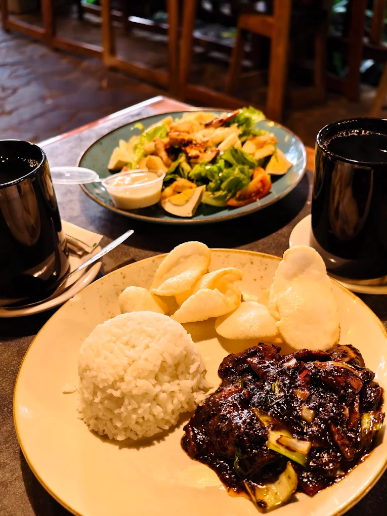 hipwee-Tempat bukber di Salatiga Kafeole