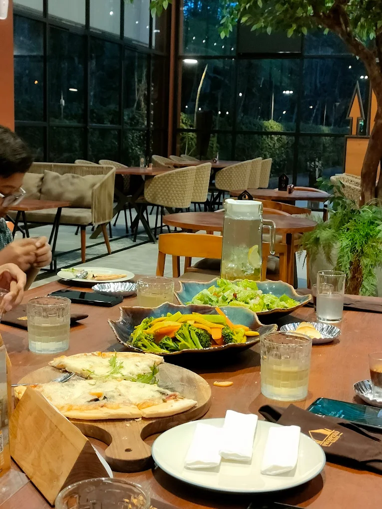 hipwee-Tempat bukber di Salatiga Prospero Barn